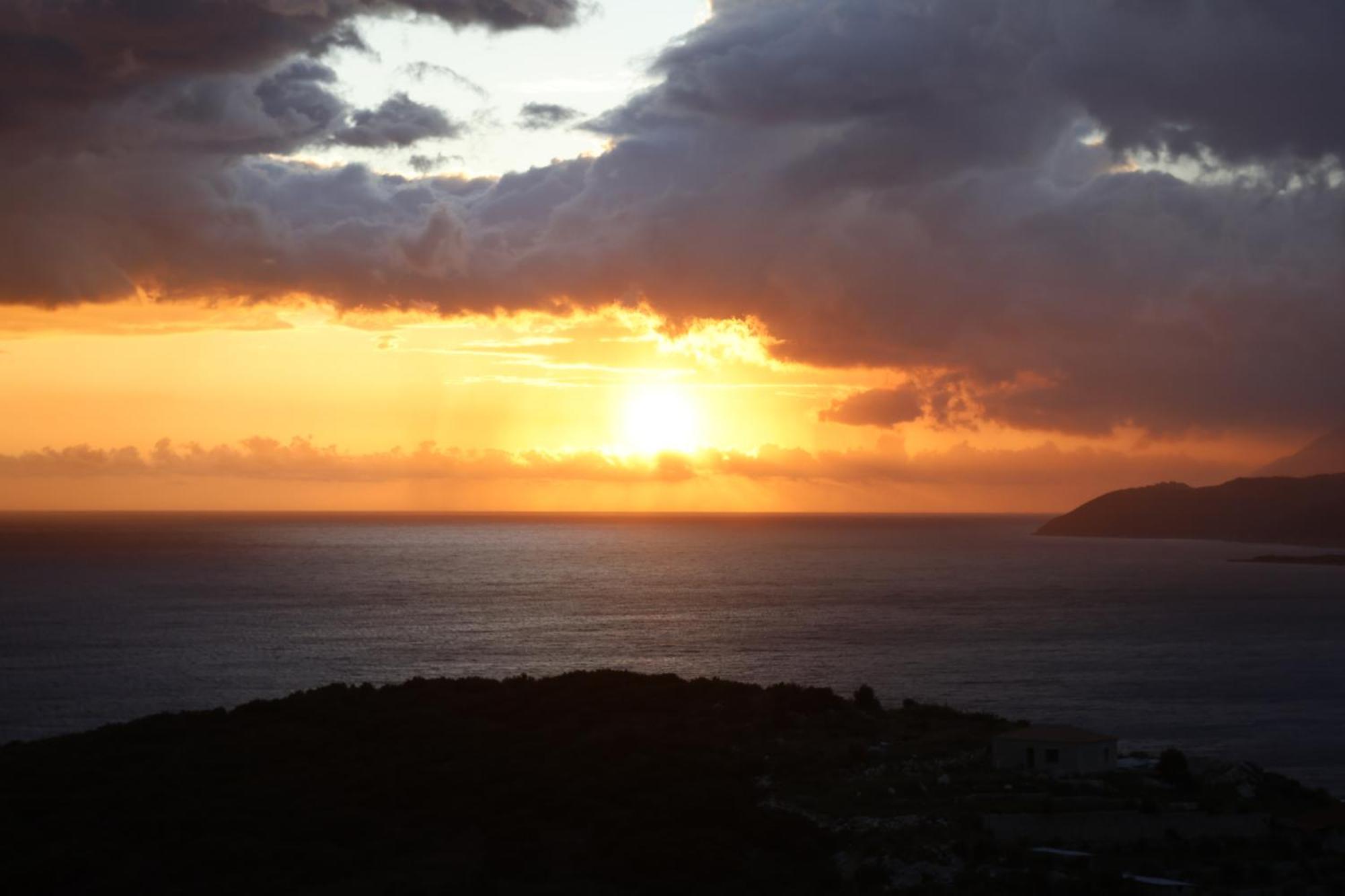 Sunset Serenity Himare Ngoại thất bức ảnh